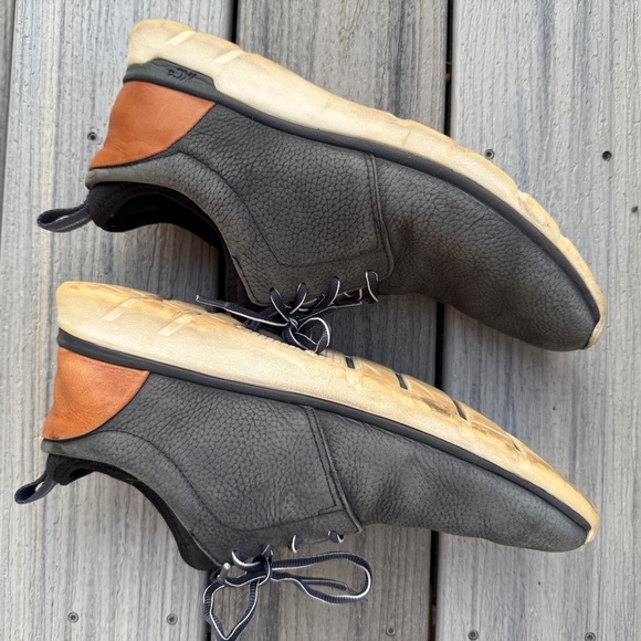 Johnston & Murphy XC4 Casual Navy Waterproof Oxfords with Tan Size 10.5M N - Picture 12 of 17